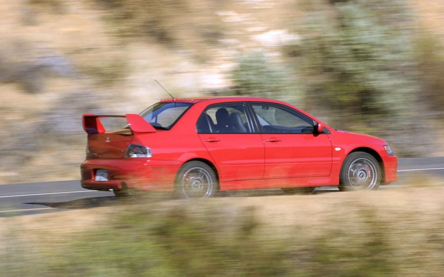  Mitsubishi Lancer Evolution IX MR 2007 года  (фото 21 из 129)